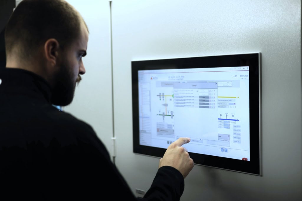Engineering mit Multitouch-PC für enteliWEB