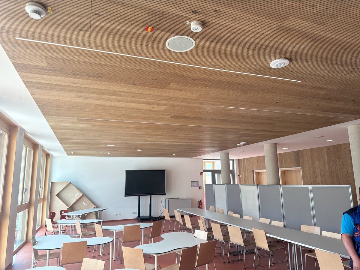 Raumautomation kombiniert mit HCL Lichtkonzepten